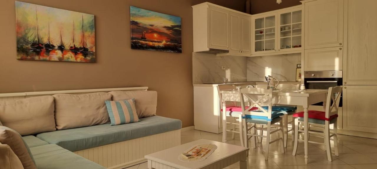 Vila 15 Bougainville Sarandë エクステリア 写真