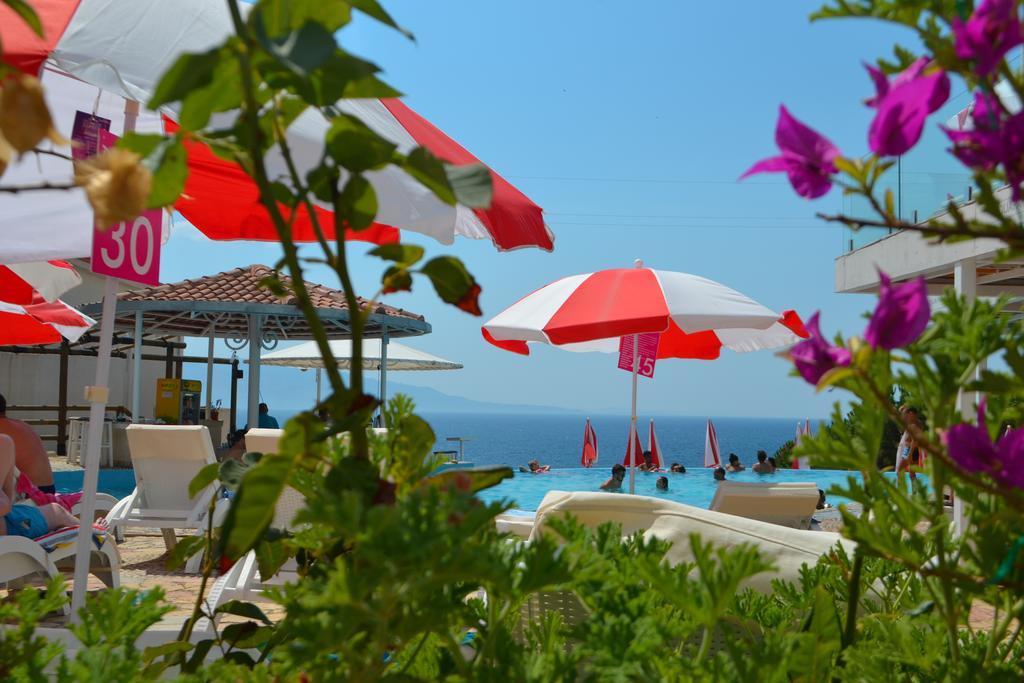 Vila 15 Bougainville Sarandë エクステリア 写真